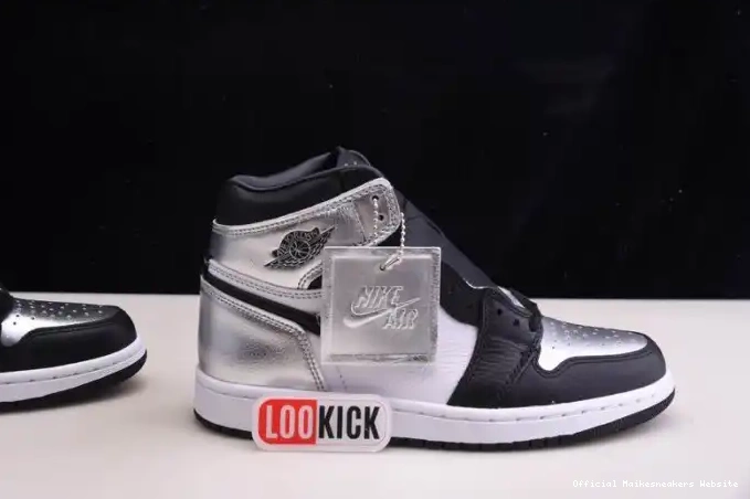 Official Maikesneakers SILVER WMNS TOE OG JORDAN AIR HIGH CD0461-001 1 0405